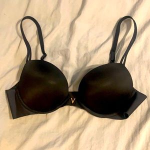 VS Black bra